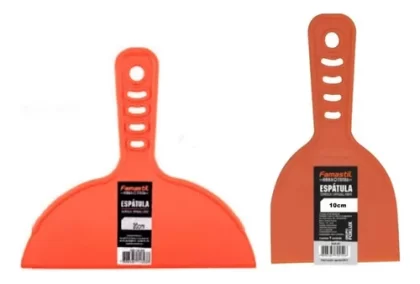 ESPATULA PLASTICA LISA -FAMASTIL